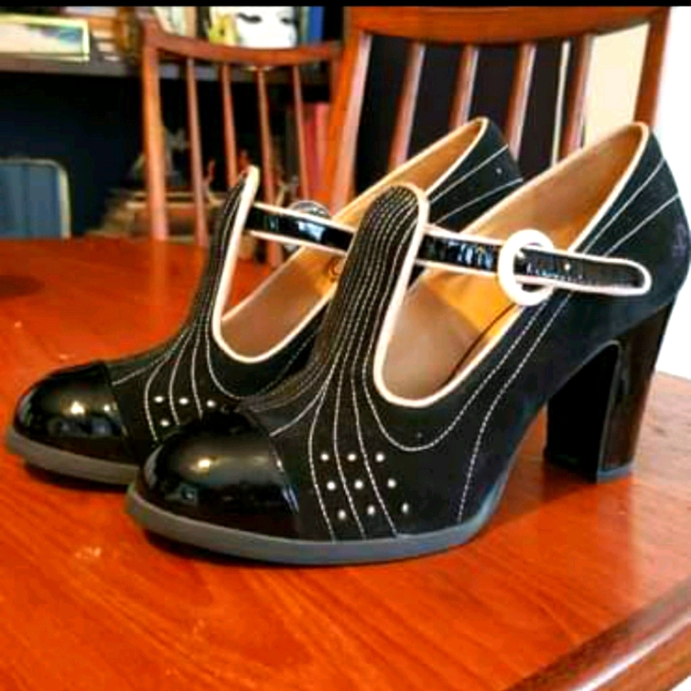 Black Suede Tova